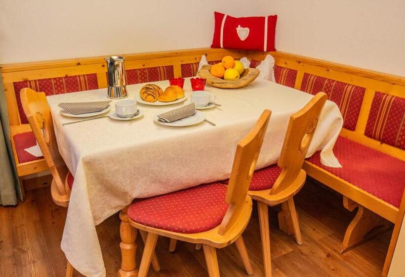 Семейный Номер, Residence Rosarela