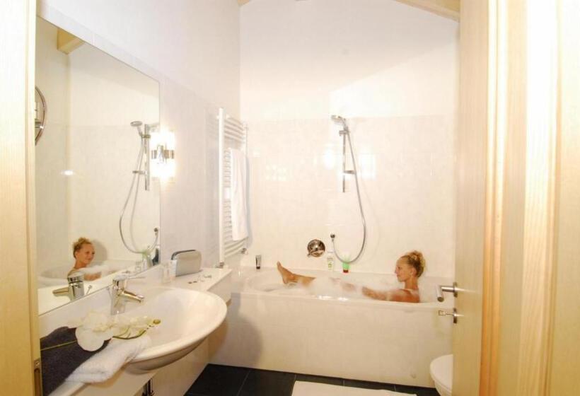 Апартаменты 1 Спальня с Балконом, Residence Remi