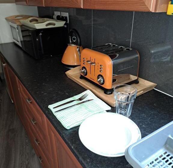 标准单人间共用浴室, Pilkingtons Guest House Accrington
