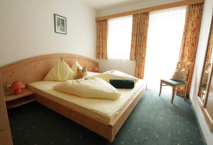 Номер Стандарт с Балконом, Aparthotel Alpenpark