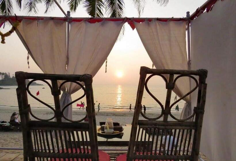 标准平房, Art Resort Goa