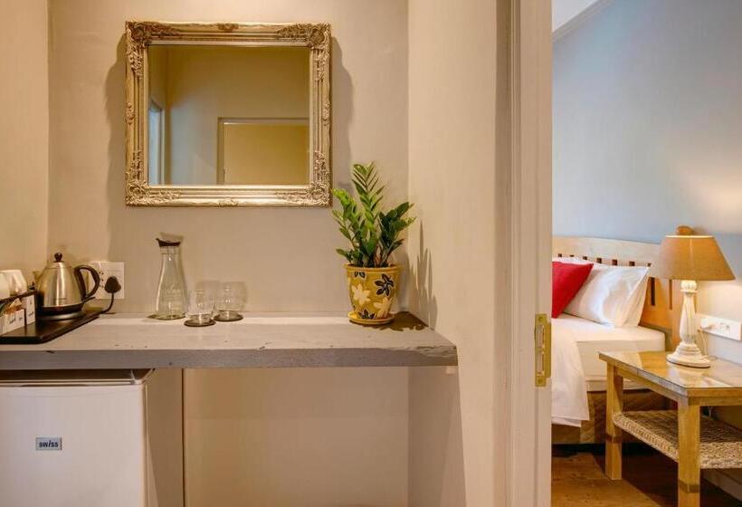 اتاق لوکس خانوادگی, Amour Guest House
