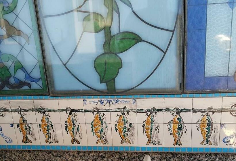 سوییت با چشم‌انداز استخر, Suite Queen D'arte