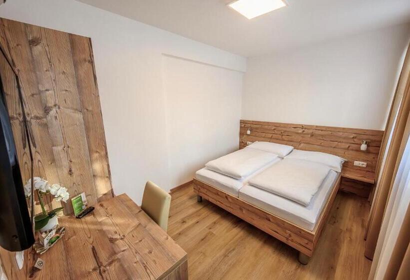 Номер Deluxe, City Rooms Wels   Contactless Check In