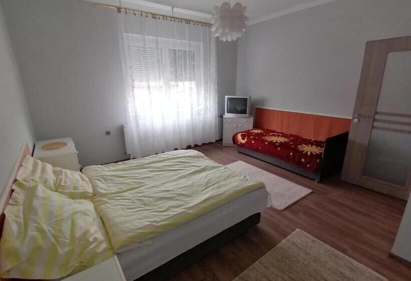 Номер Deluxe, Apátságúti Vendégház