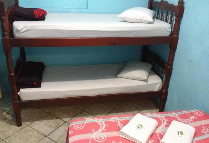 Quarto Quádruplo Economy, Pousada Paulista Santos