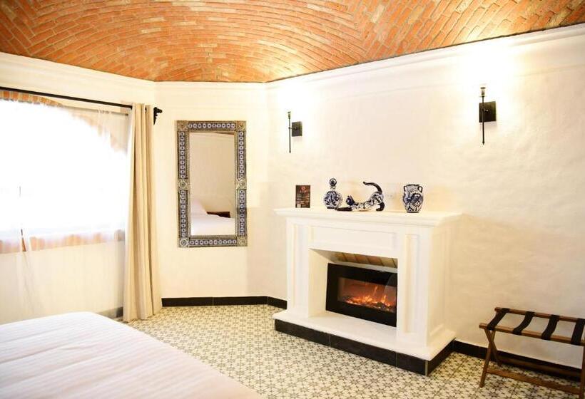 اتاق استاندارد با بالکن, Hacienda San Patricio