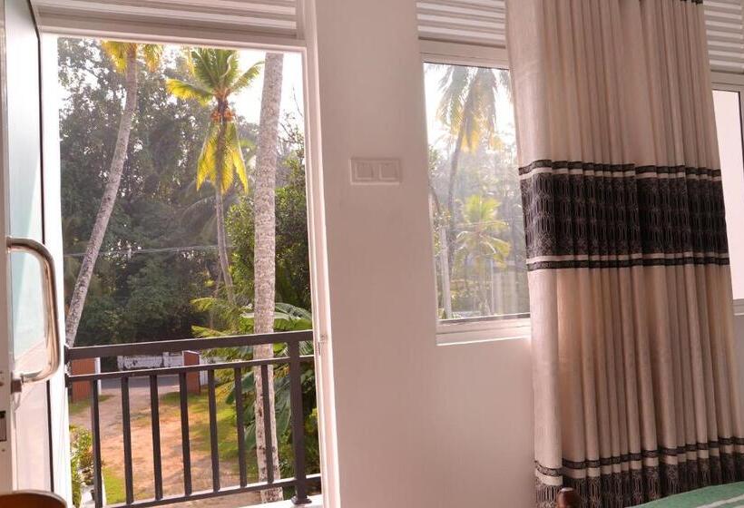 Quarto Triplo Estandar, Sera Villa