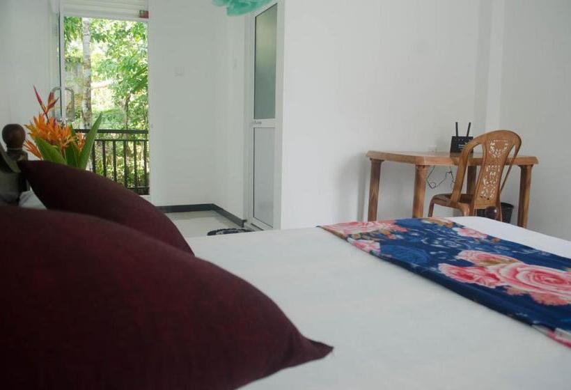 Quarto Triplo Estandar, Sera Villa
