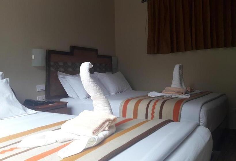 اتاق خانوادگی با چشم‌انداز کوه, Hostal Vista Waynapata 123