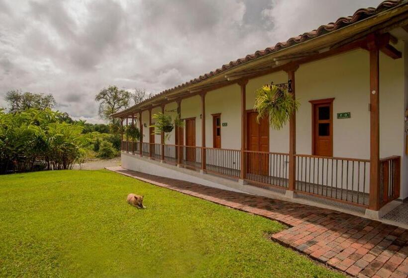 패밀리 룸, Hacienda El Samán