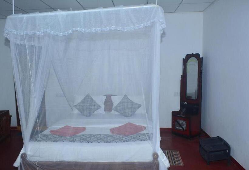 اتاق اکونومی, Samiru Guest Inn Ella