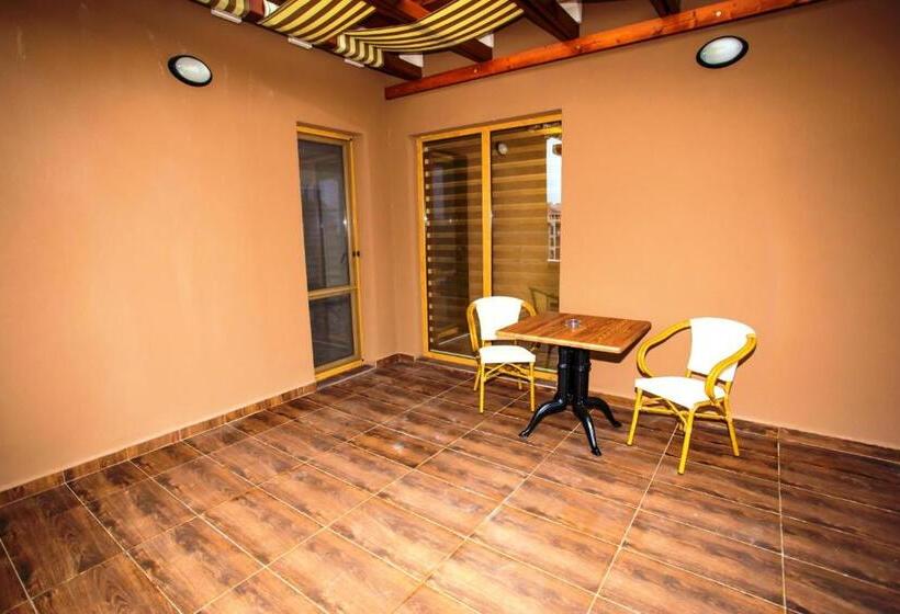 סטודיו דלוקס, Boutique Apart Hotel Versis