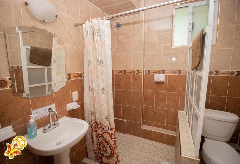 Quarto Estandar, Jatziri