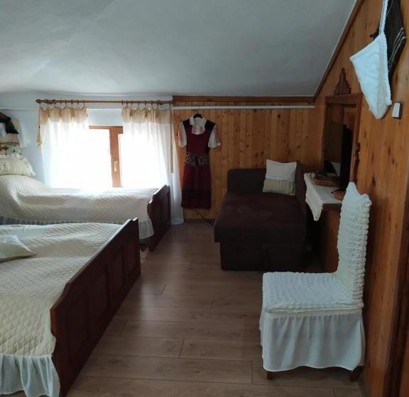 스탠다드 트리플 룸, Gologanova House