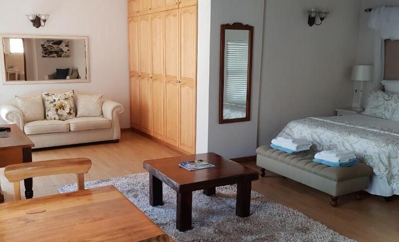 اتاق سوپریور, Windfall Plett