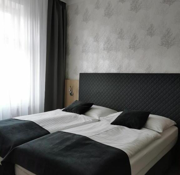 اتاق استاندارد سه نفره, Penzion Ema B&b