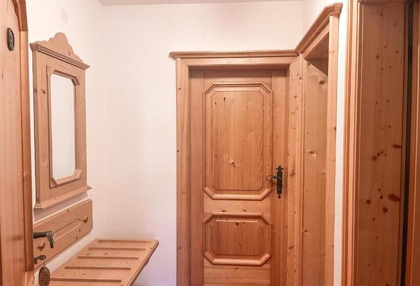 Номер Стандарт с Балконом, Pension Gasthof Arriach