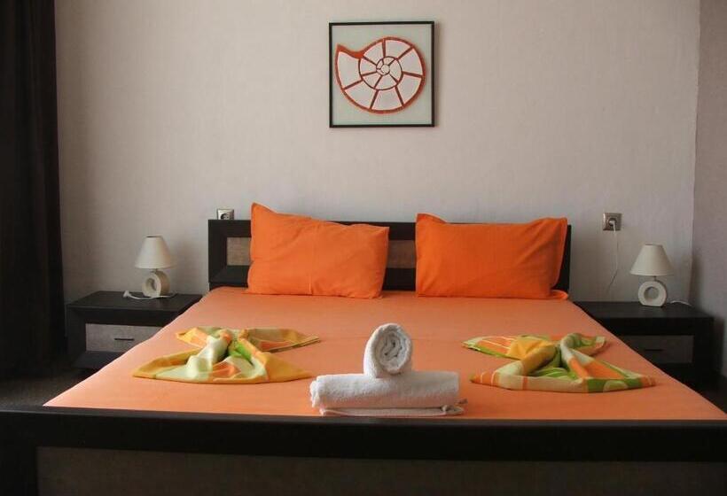 Студио Стандарт Кровать Кинг, Guest House Compass