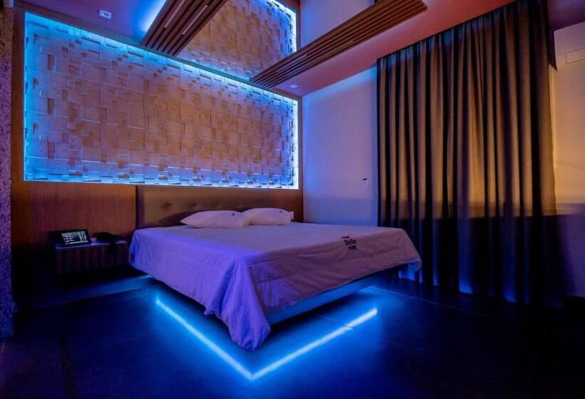 اتاق لوکس, Motel Belle