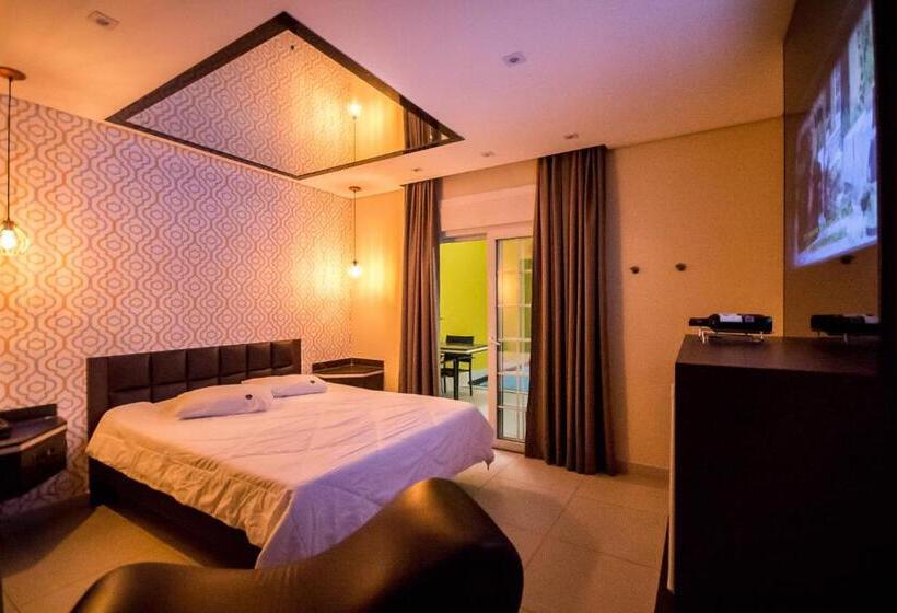 اتاق لوکس, Motel Belle