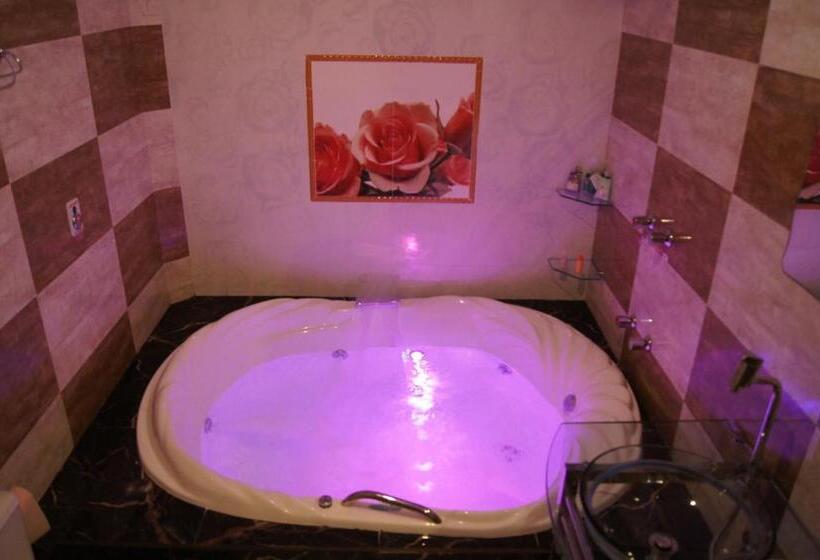 Номен Superior с Гидромассажем, Motel Desejo