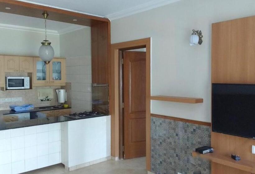 آپارتمان 1 خوابه با چشم‌انداز استخر, Casa Legend Villa & Apartments Arpora   Baga   Goa