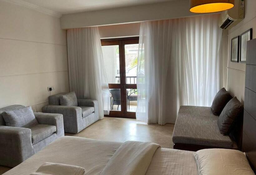 استودیو استاندارد با چشم‌انداز استخر, Casa Legend Villa & Apartments Arpora   Baga   Goa