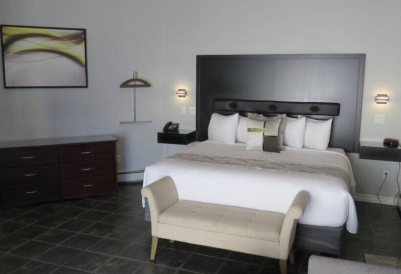 Люкс, Dockside Suites