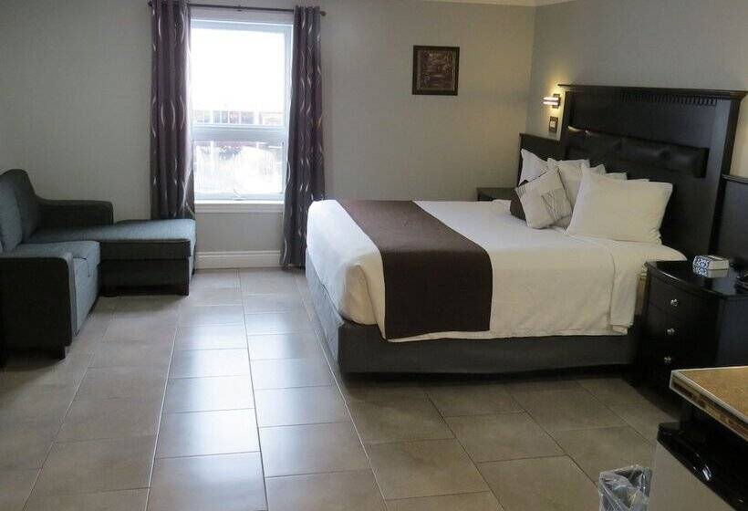 Полулюкс, Dockside Suites