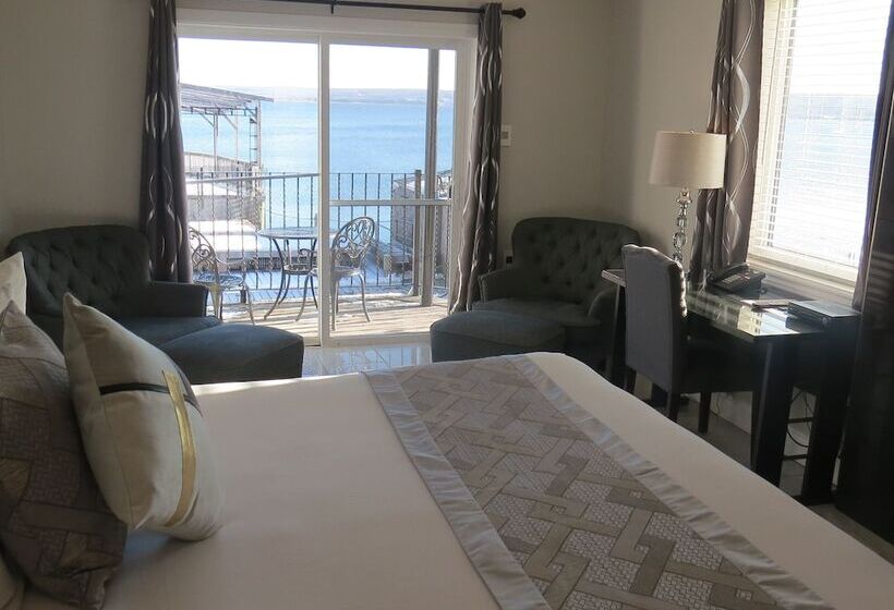 Люкс Вид на Море, Dockside Suites