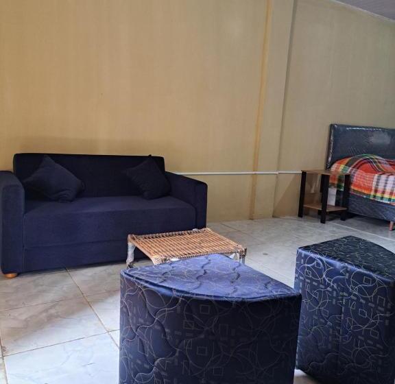 آپارتمان 1 خوابه همکف, Hummingbird Hostel
