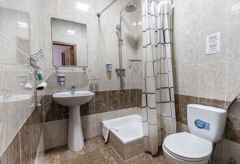 اتاق استاندارد, Madanur