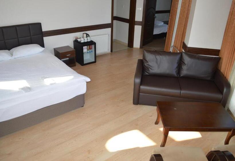 اتاق لوکس چهار تخته, Amasra Ceylin Otel