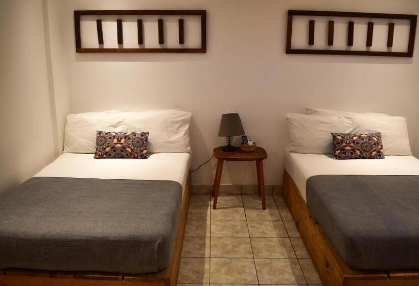 اتاق استاندارد, Cinco Hotel B&b