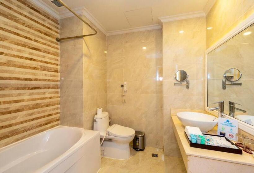 اتاق لوکس با چشم‌انداز شهر, Thien Thanh Resort