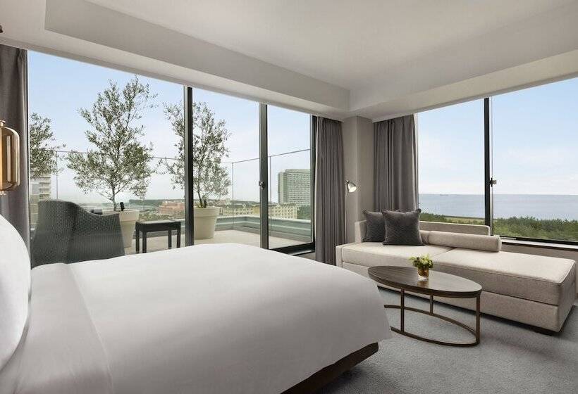 Standard Room Double Bed, Hyatt Regency Tokyo Bay