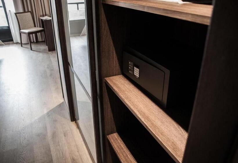 Quarto Familiar, Montemar