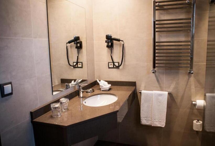 Quarto Superior com Terraço, Montemar