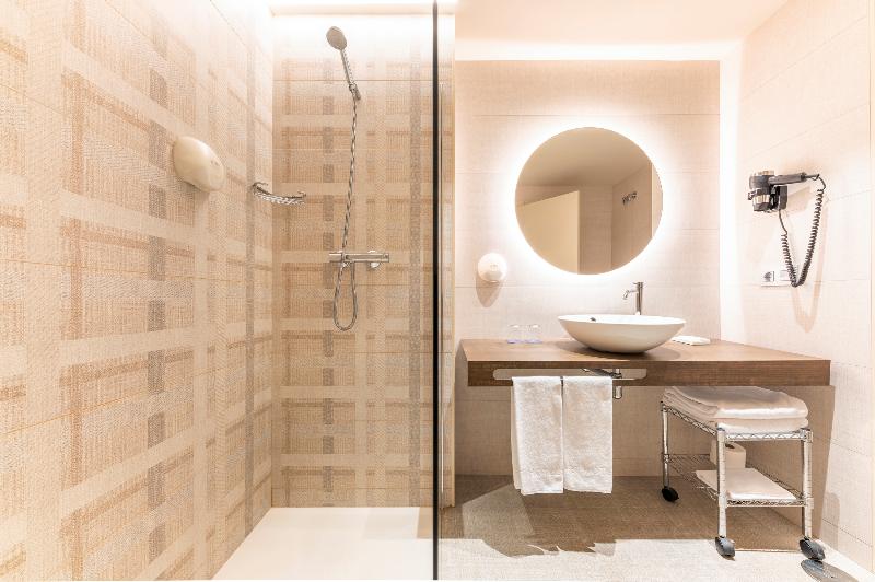 Quarto Economy, Port Alicante City & Beach