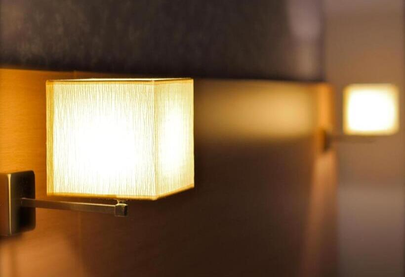اتاق استاندارد یک نفره, Alba