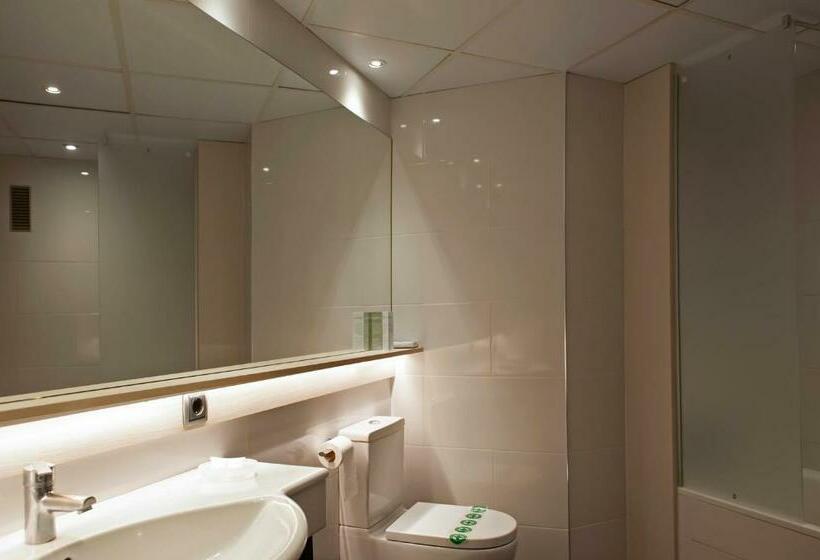 اتاق استاندارد, Bernat II  4* Sup
