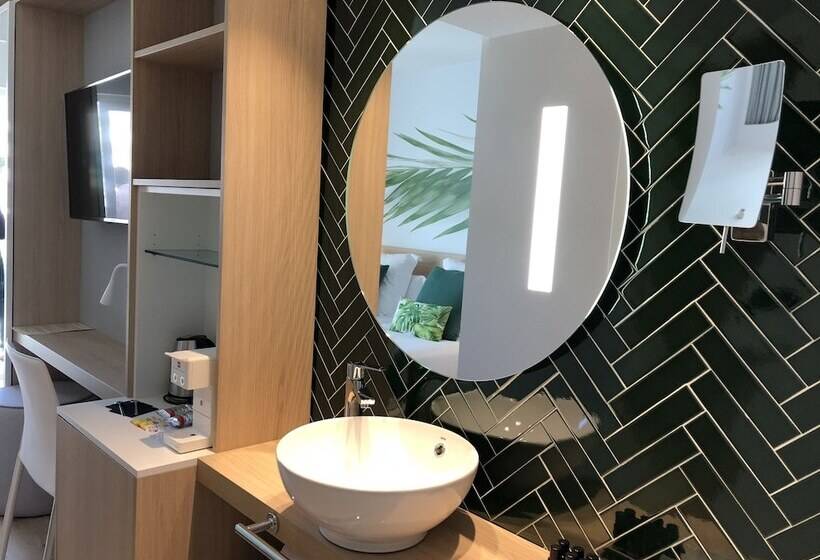 اتاق استاندارد با چشم‌انداز استخر, Bq Paguera Boutique Hotel   Adults Only