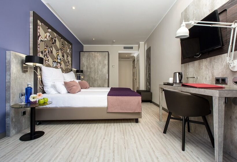 Номер Superior, Leonardo Hotel Barcelona Las Ramblas