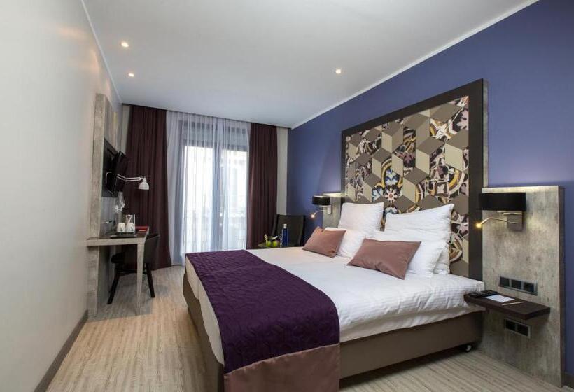 Номер Superior, Leonardo Hotel Barcelona Las Ramblas