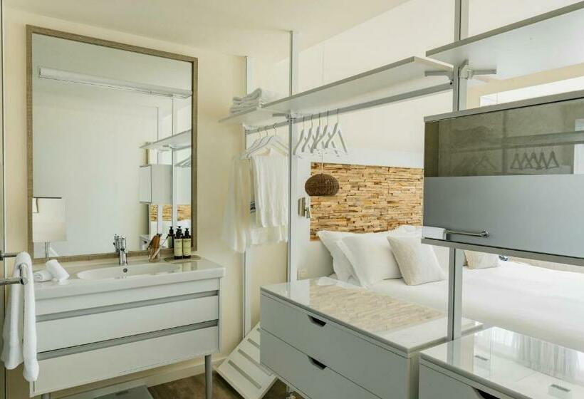 Quarto Estandar, Me Ibiza   The Leading Hotels Of The World