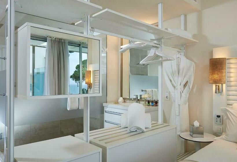 Quarto Deluxe, Me Ibiza   The Leading Hotels Of The World