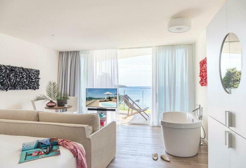 Suite con Terraza, Me Ibiza   The Leading Hotels Of The World