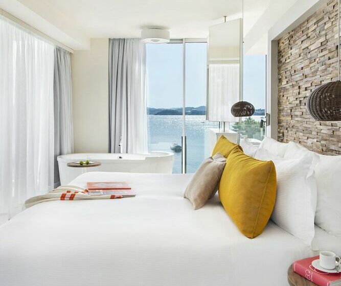 Suite con Terraza, Me Ibiza   The Leading Hotels Of The World
