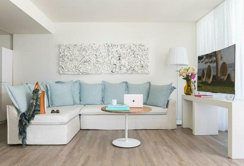 Suite Premium, Me Ibiza   The Leading Hotels Of The World
